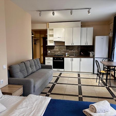 Opera Center Hotel & Apartments Lviv Bagian luar foto