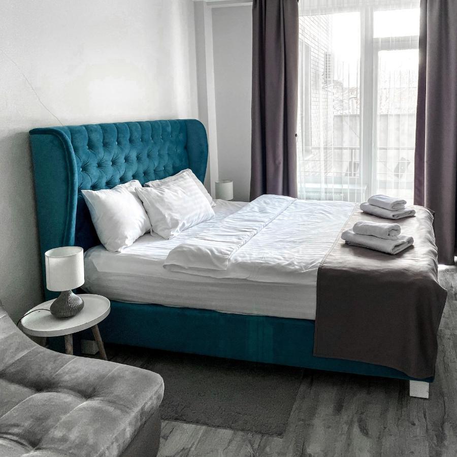 Opera Center Hotel & Apartments Lviv Bagian luar foto