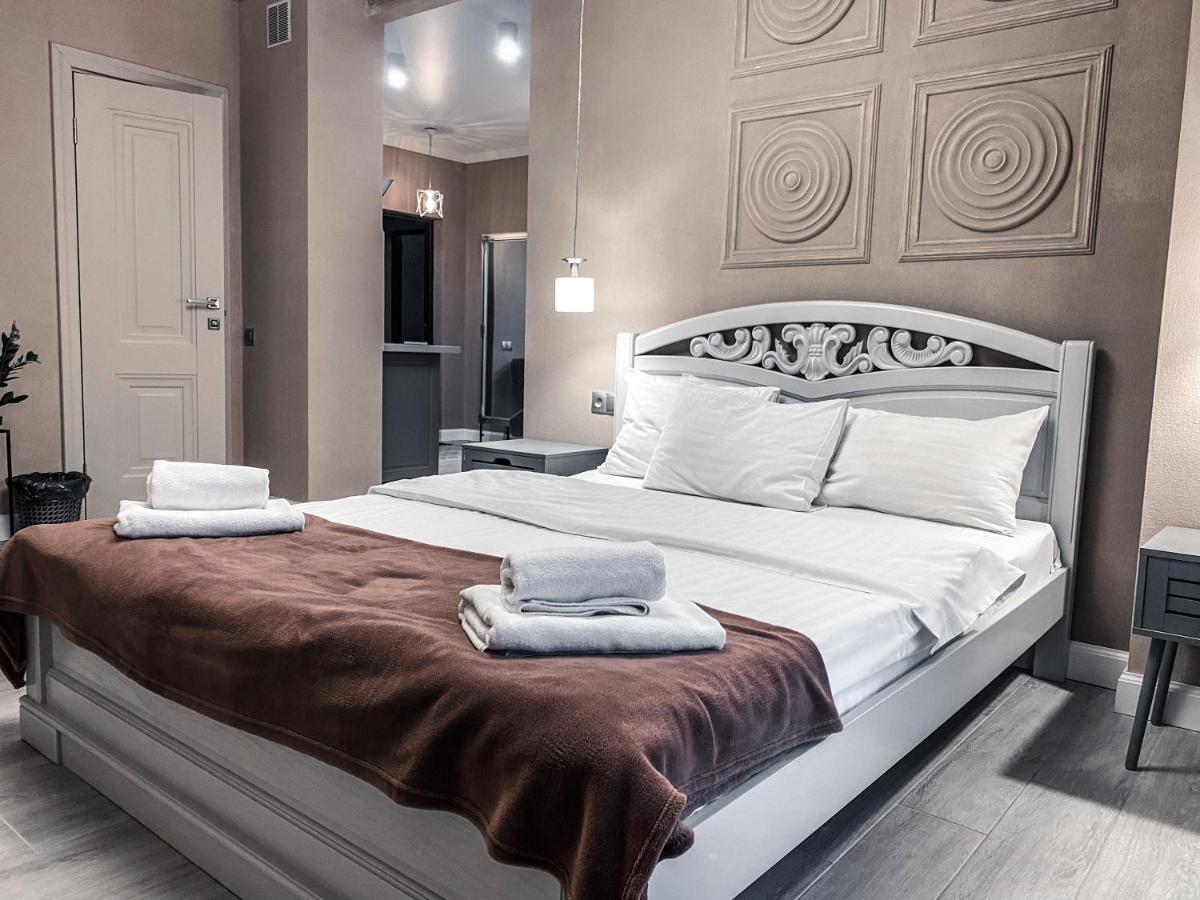 Opera Center Hotel & Apartments Lviv Bagian luar foto