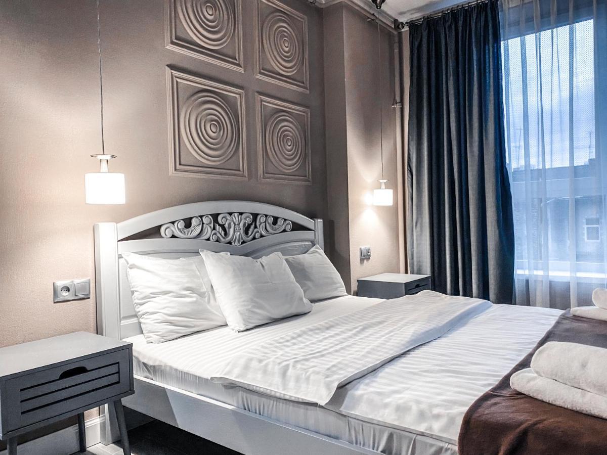 Opera Center Hotel & Apartments Lviv Bagian luar foto