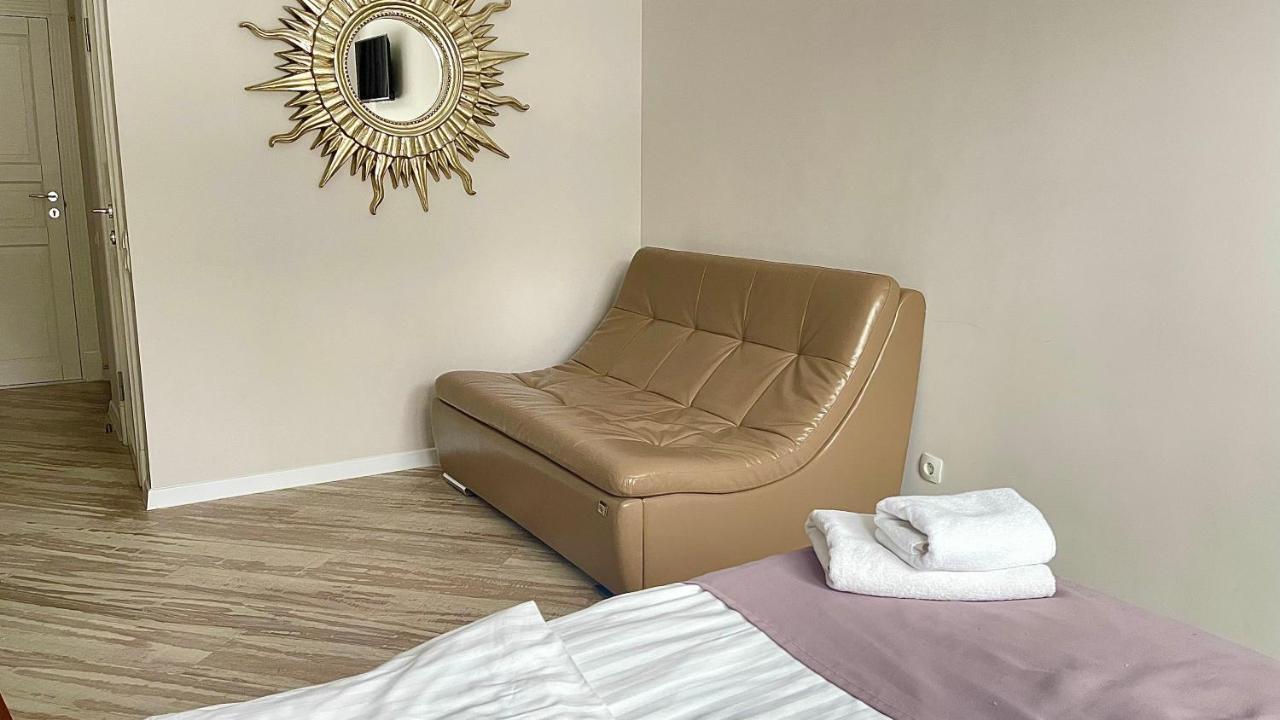 Opera Center Hotel & Apartments Lviv Bagian luar foto
