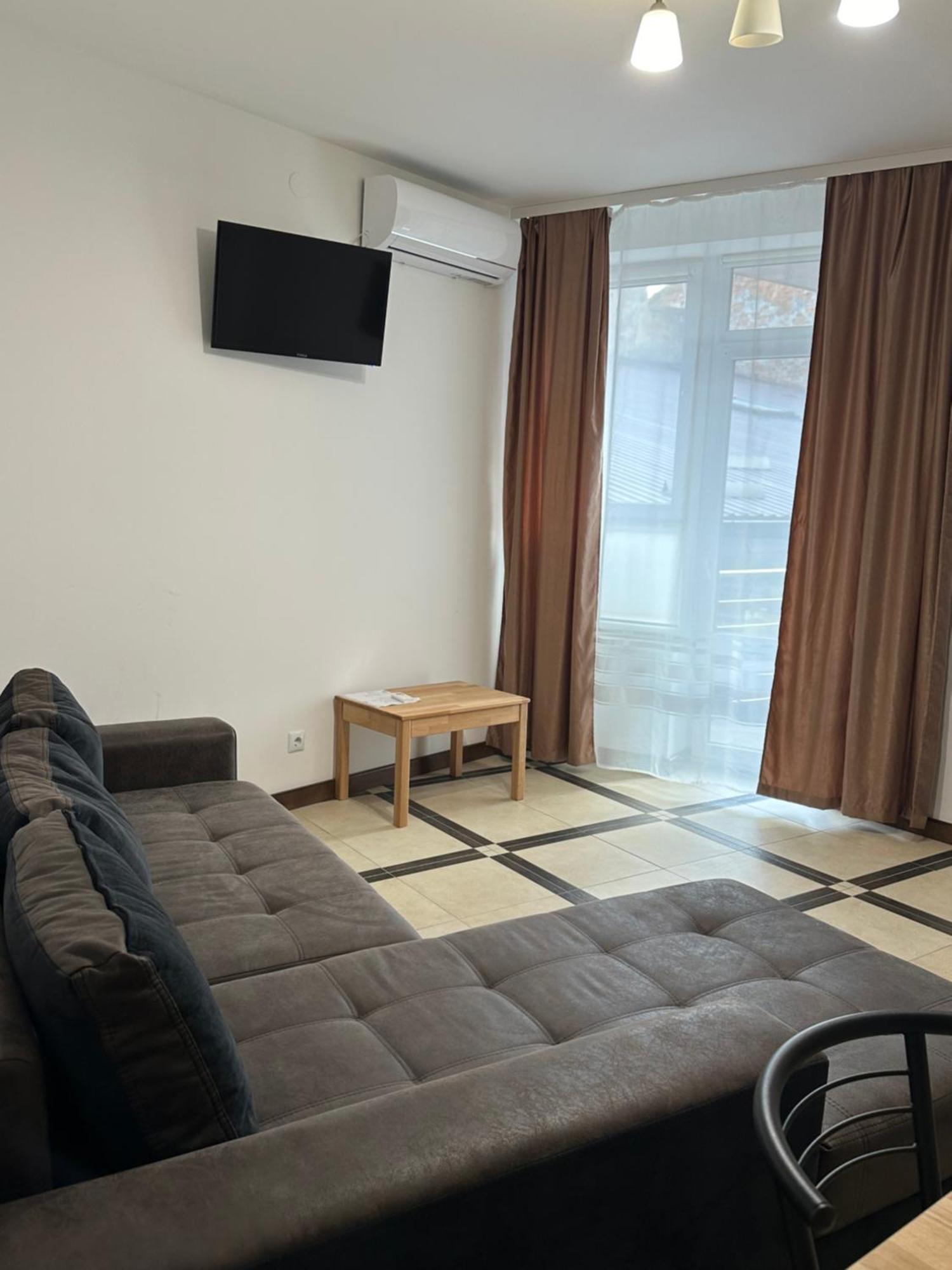 Opera Center Hotel & Apartments Lviv Bagian luar foto