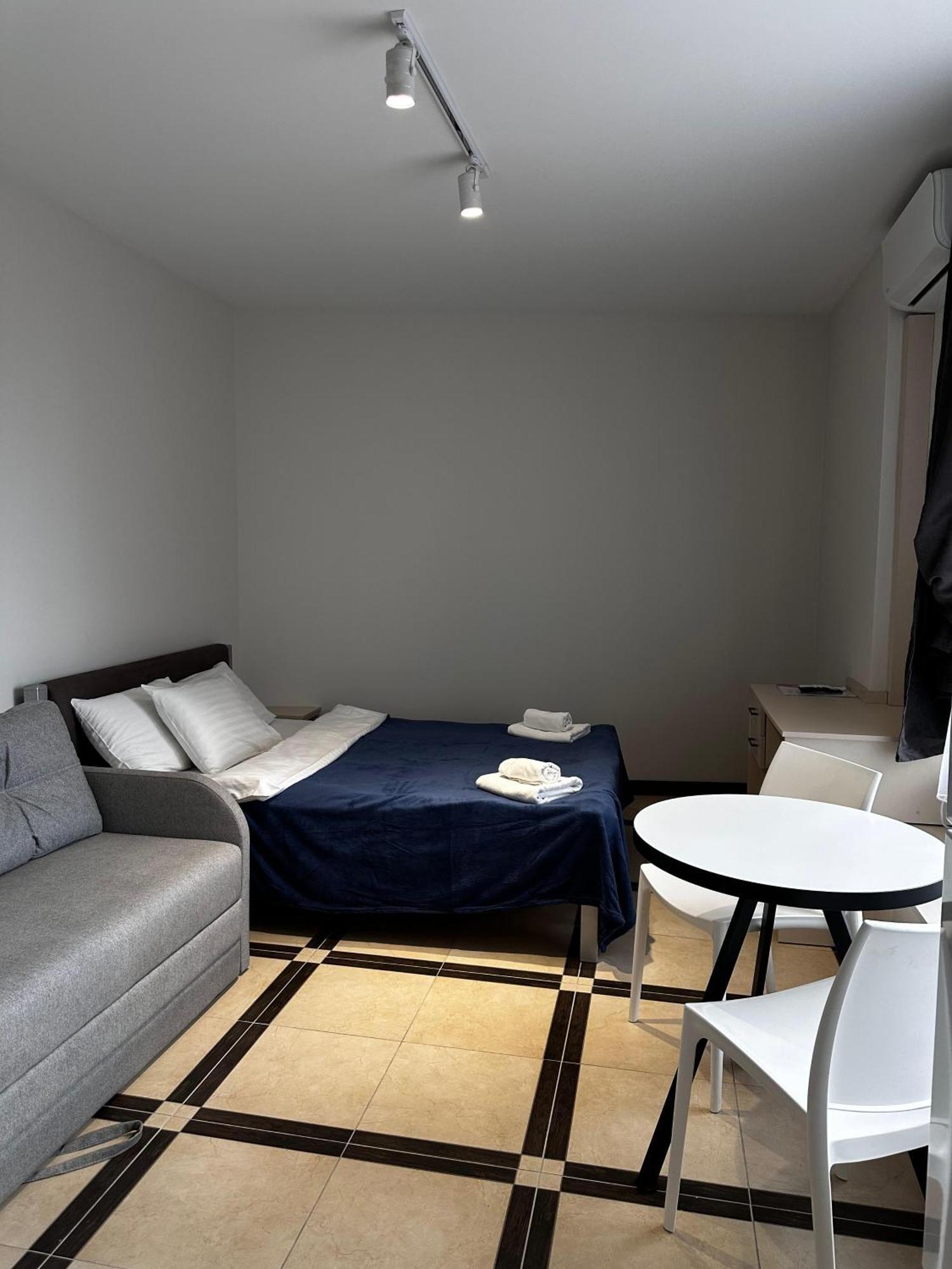Opera Center Hotel & Apartments Lviv Bagian luar foto