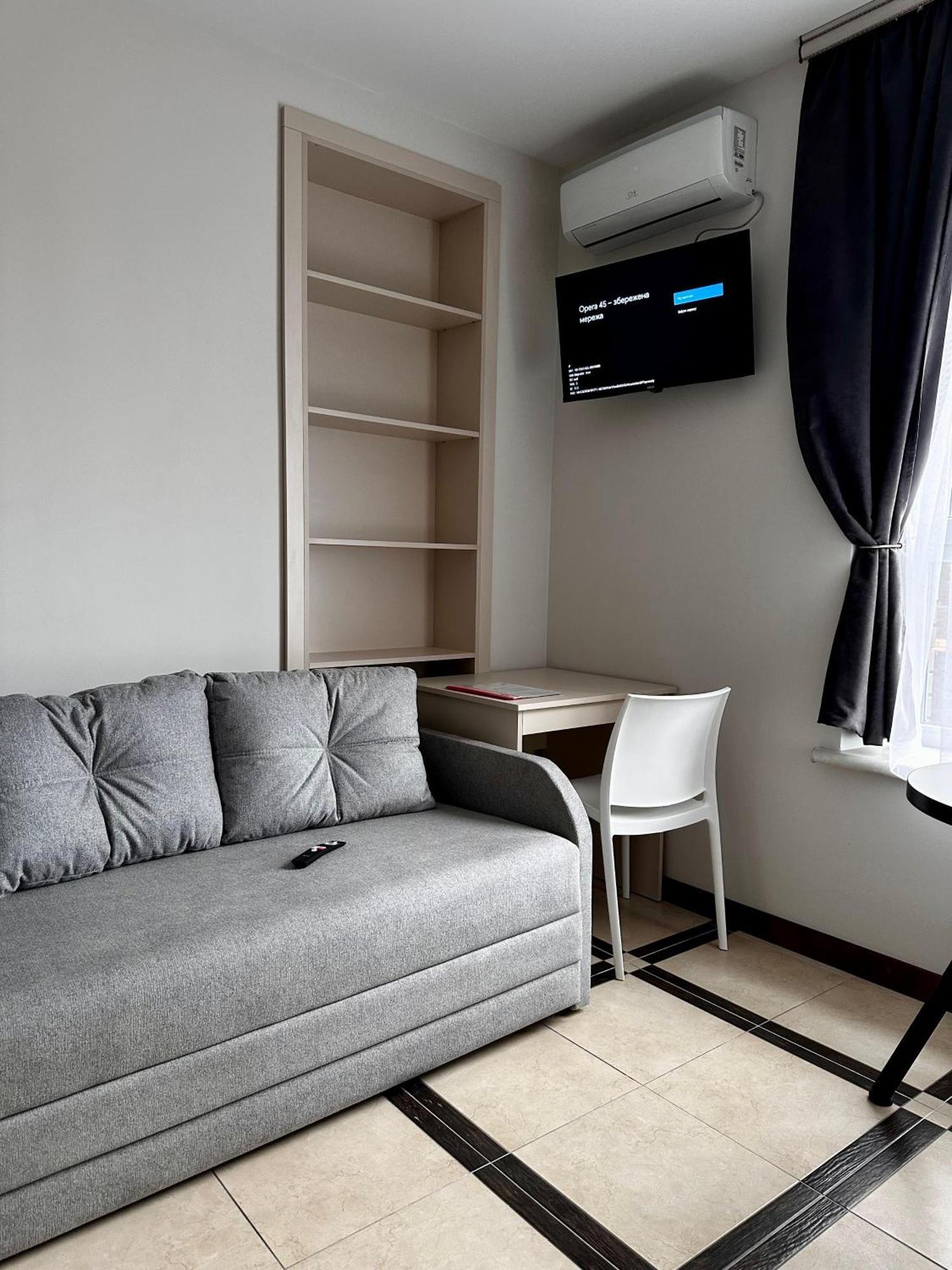 Opera Center Hotel & Apartments Lviv Bagian luar foto