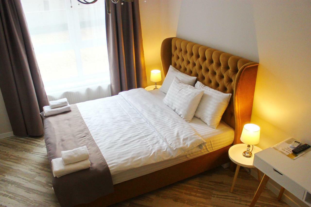 Opera Center Hotel & Apartments Lviv Bagian luar foto